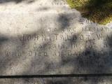 image of grave number 682087